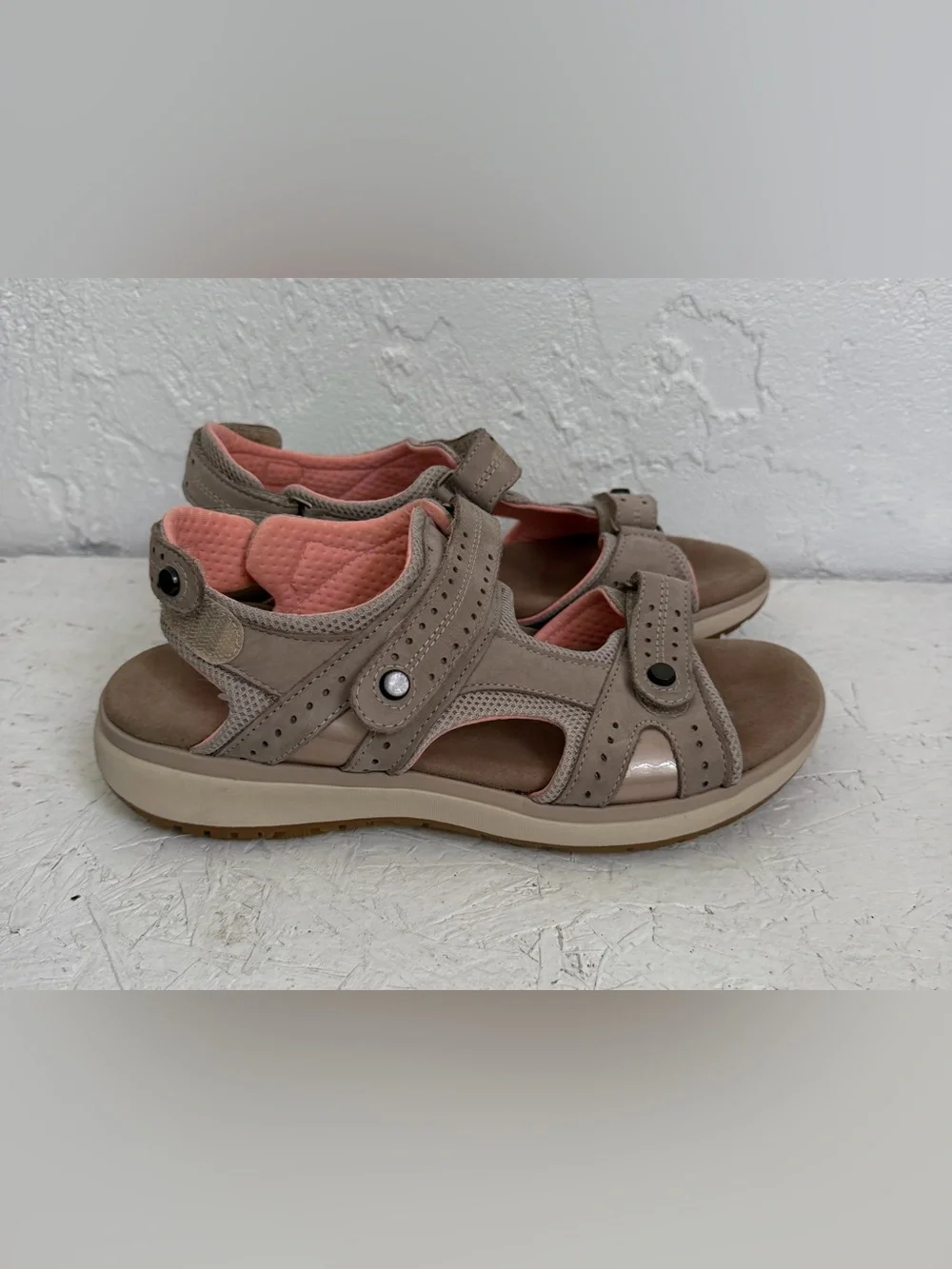 SAS Embark Sandals Womens 8.5 N Taupe Walking Tripad Comfort Adjustable Strap